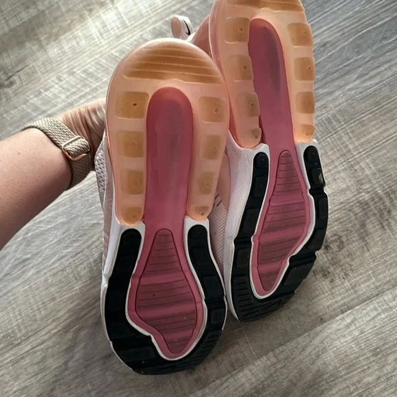 Women’s Nike shoes - Picture 5 of 5